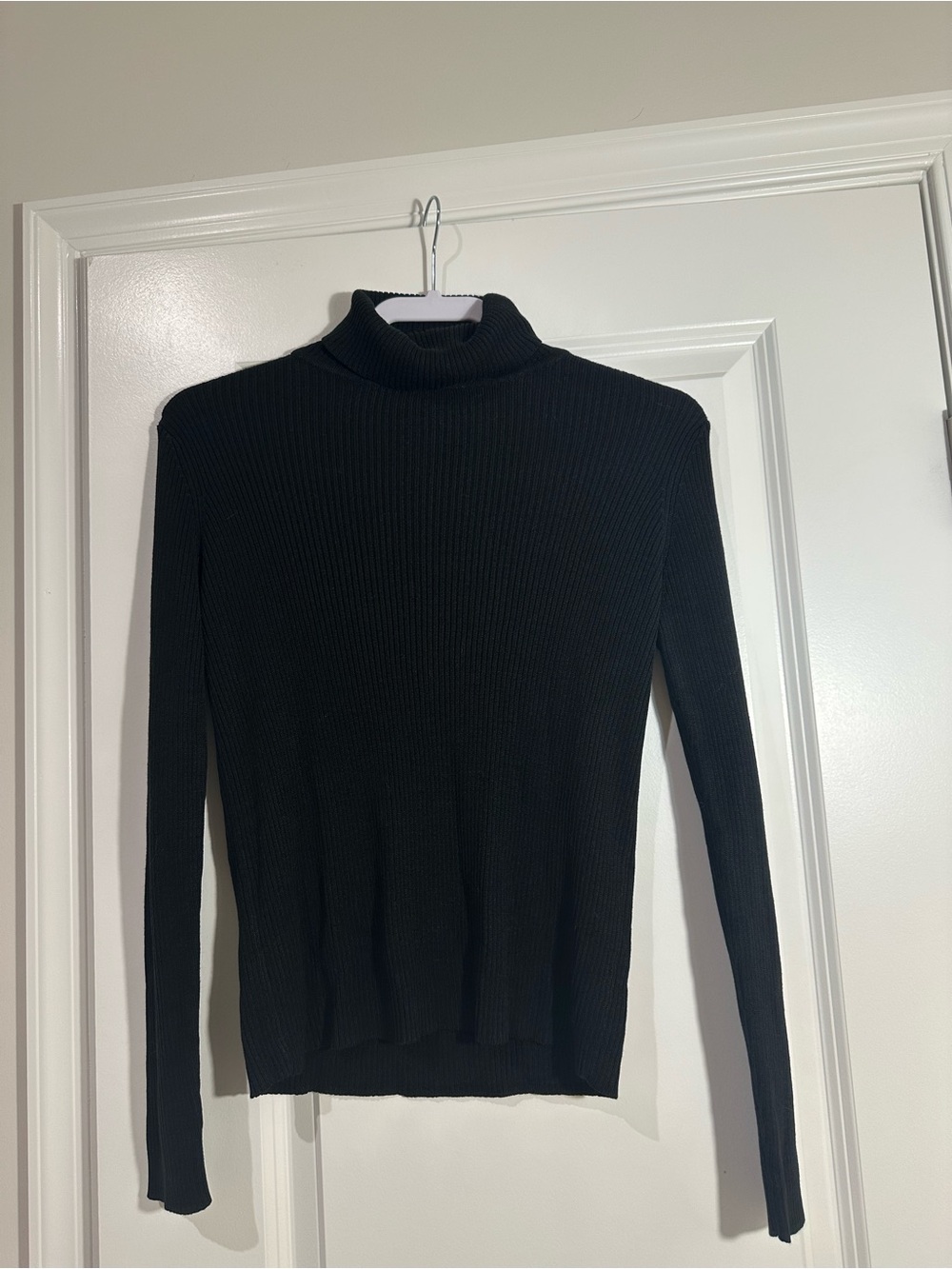 Women’s Small Black Turtle Neck Fitted Top